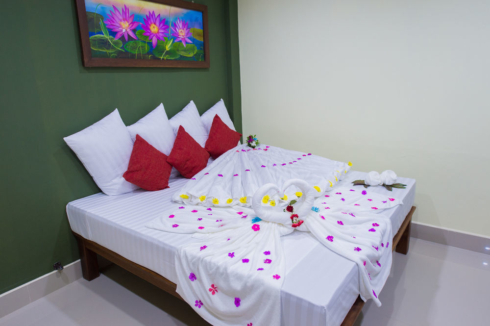 Sri Siam Resort Kanchanaburi Extérieur photo