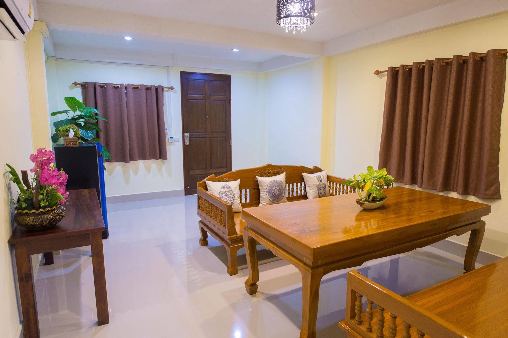 Sri Siam Resort Kanchanaburi Extérieur photo