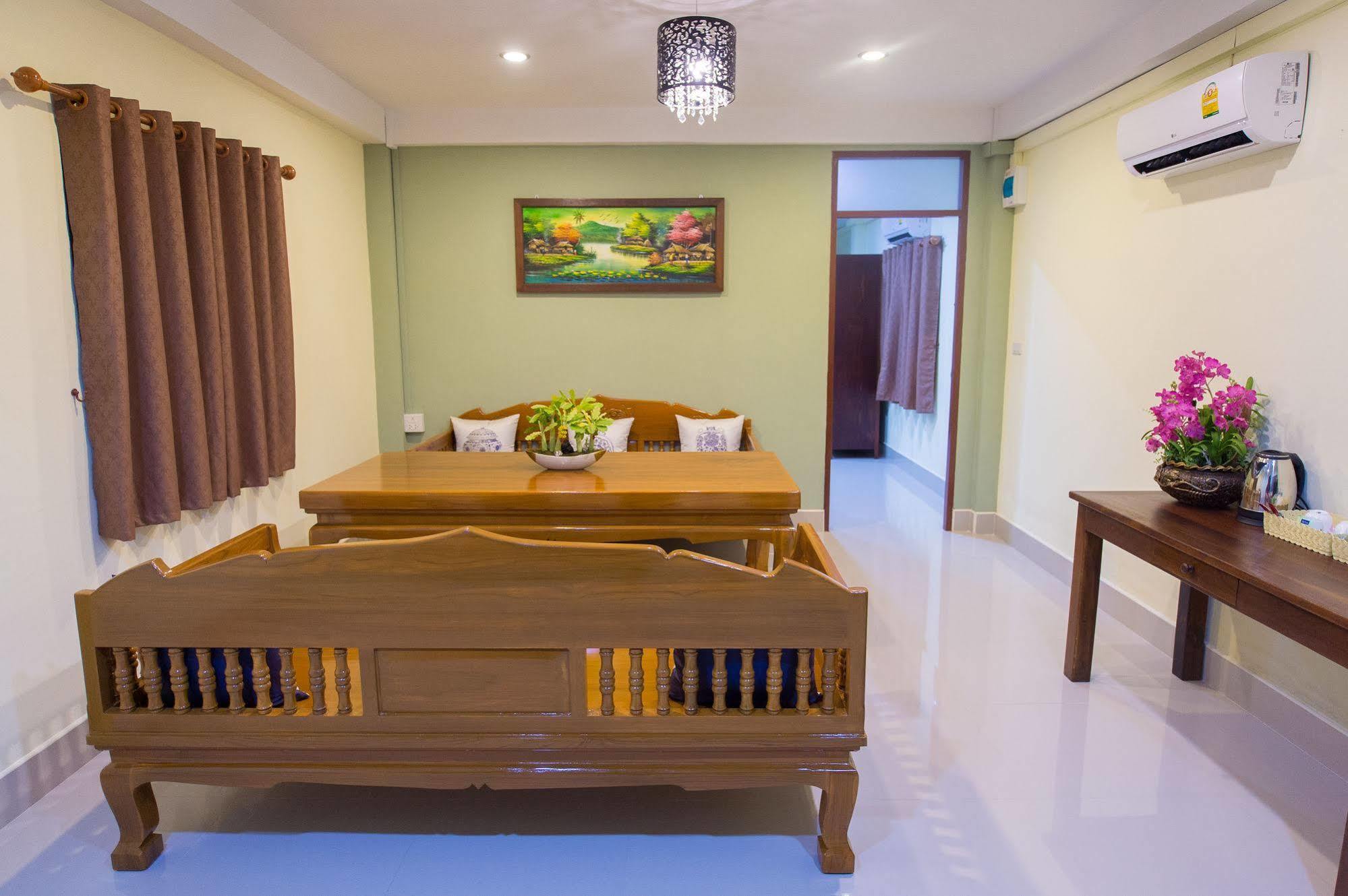 Sri Siam Resort Kanchanaburi Extérieur photo