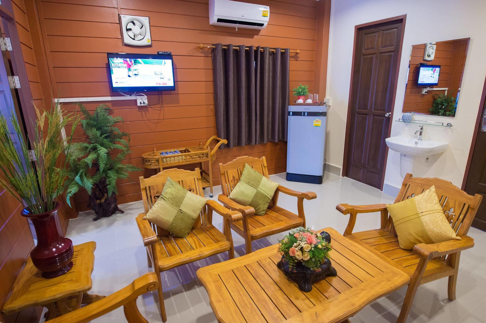 Sri Siam Resort Kanchanaburi Extérieur photo