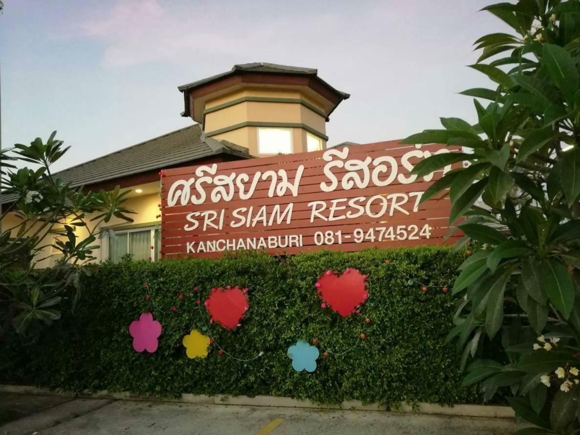 Sri Siam Resort Kanchanaburi Extérieur photo