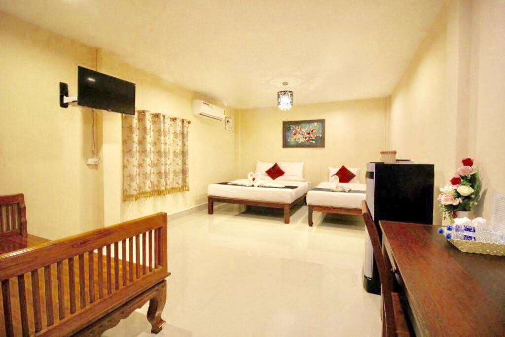 Sri Siam Resort Kanchanaburi Extérieur photo